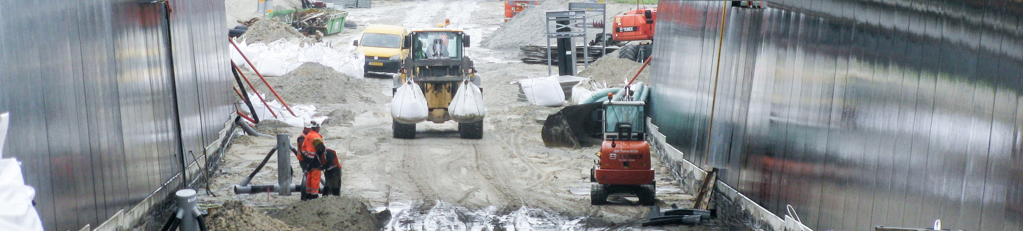 Onderdoorgang N381 Terwisscha gewapende grondconstructie met beton facing