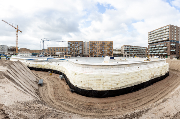 EPS constEPS constructie en gewapende grondconstructie voor skatepark amsterdamructie op dak parkeergarage nhow RAI hotel in Amsterdam