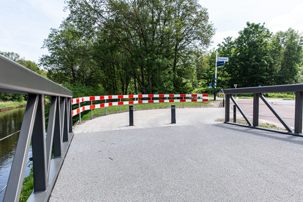 Gewapende grondconstructie voor fietsbrug in Best