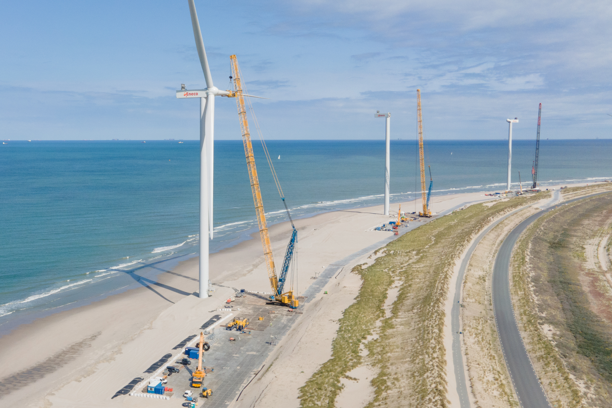 TenCate Geotubes voor twaalf kraanopstelplaatsen voor Windpark Maasvlakte 2 op het strand